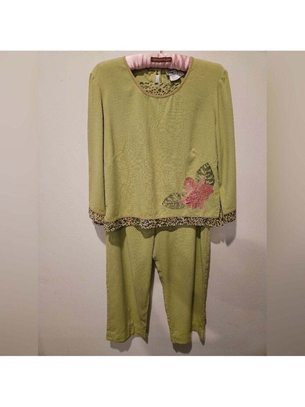 CITY GIRL BY NANCY BOLEN SILK EMBROIDERED & STITCHED TOP & PANT TOP SM PANT MED